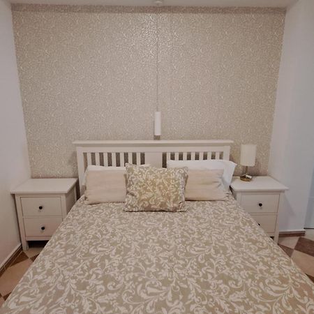 Ms4 Apartamentos Nervion Sevilla Exterior foto